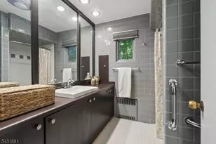 122 Sunrise Dr, Hawthorne, NJ 07506 - Photo 19