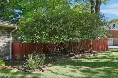 122 Sunrise Dr, Hawthorne, NJ 07506 - Photo 37