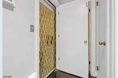 122 Sunrise Dr, Hawthorne, NJ 07506 - Photo 23