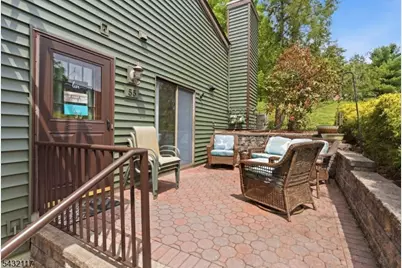 55 Meadowview Dr, Clinton Township, NJ 08801 - Photo 3
