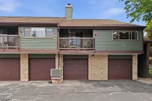 55 Meadowview Dr, Clinton Township, NJ 08801 - Photo 25