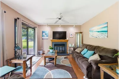 55 Meadowview Dr, Clinton Township, NJ 08801 - Photo 15