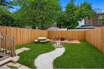 257 Woodlawn Ave, Jersey City, NJ 07305 - Photo 23