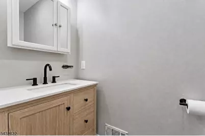 257 Woodlawn Ave, Jersey City, NJ 07305 - Photo 15