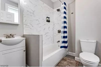257 Woodlawn Ave, Jersey City, NJ 07305 - Photo 13