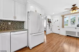 21 5th Ave, Linden, NJ 07036 - Photo 15