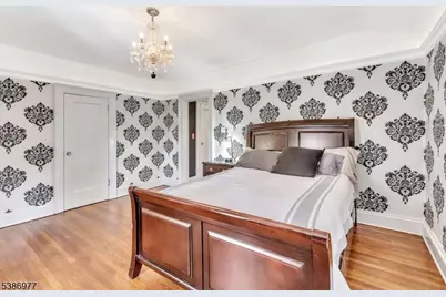 65 S Mountain Ave, Montclair, NJ 07042 - Photo 31