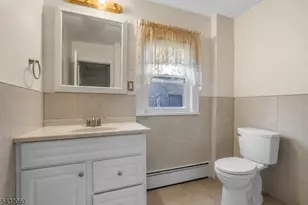 489 N Clinton St, East Orange, NJ 07017 - Photo 9
