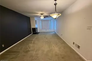 2509 Candlelight Ct, Helmetta, NJ 08828 - Photo 3