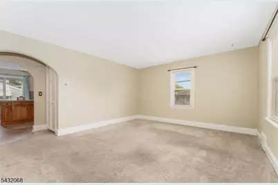 38 Eastern States Pkwy, Somerville, NJ 08876 - Photo 5