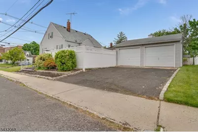 38 Eastern States Pkwy, Somerville, NJ 08876 - Photo 3