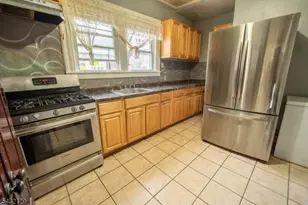 352 N 7th St, Newark, NJ 07107 - Photo 13