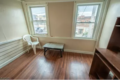 352 N 7th St, Newark, NJ 07107 - Photo 17