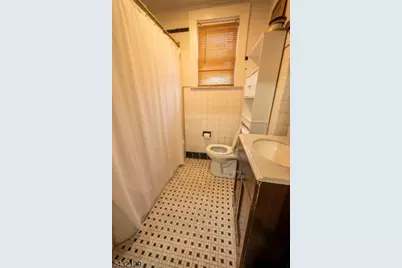 352 N 7th St, Newark, NJ 07107 - Photo 21