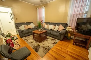 352 N 7th St, Newark, NJ 07107 - Photo 7