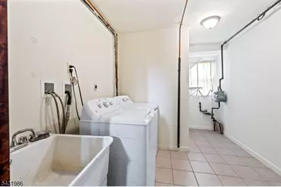 4 Darby Rd, Franklin Township, NJ 08873 - Photo 23