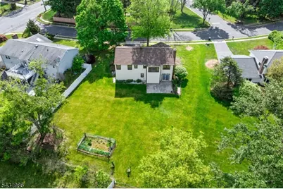 4 Darby Rd, Franklin Township, NJ 08873 - Photo 29