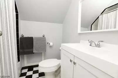 58 Sidney St, Lodi, NJ 07644 - Photo 17