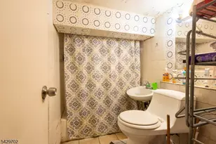180 Berkshire Pl, Irvington, NJ 07111 - Photo 13