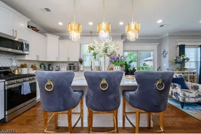 1019 Bishop Evans Way, Linden, NJ 07036 - Photo 15