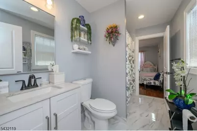 1019 Bishop Evans Way, Linden, NJ 07036 - Photo 23