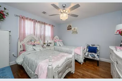 1019 Bishop Evans Way, Linden, NJ 07036 - Photo 21