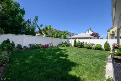 1019 Bishop Evans Way, Linden, NJ 07036 - Photo 37