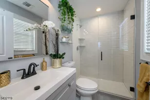 1019 Bishop Evans Way, Linden, NJ 07036 - Photo 19