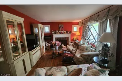 1610 W 7th St, Piscataway Township, NJ 08854 - Photo 5