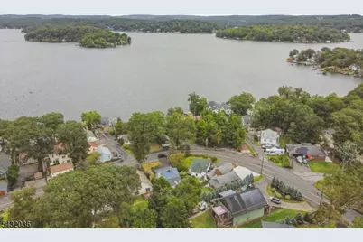 8 Sutton Rd, Hopatcong, NJ 07843 - Photo 23