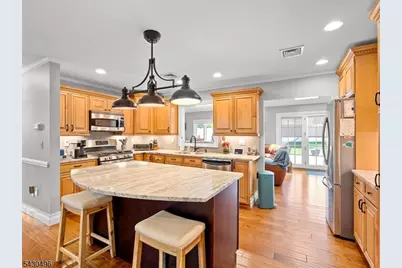 71 Bergen Dr, Little Falls Township, NJ 07424 - Photo 5