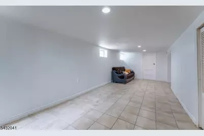 1039 Anna St, Elizabeth, NJ 07201 - Photo 27