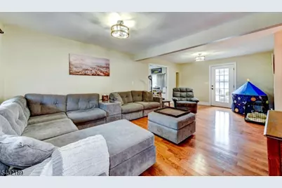 50 Winifred Dr, Totowa, NJ 07512 - Photo 17