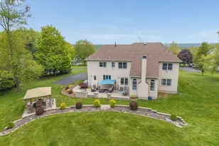 26 Alpaugh Dr, Bethlehem Township, NJ 08802 - Photo 3