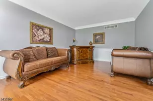26 Alpaugh Dr, Bethlehem Township, NJ 08802 - Photo 11