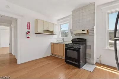 55 Hawkins St, Newark, NJ 07105 - Photo 43