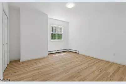 55 Hawkins St, Newark, NJ 07105 - Photo 11