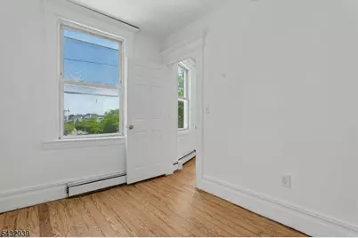 55 Hawkins St, Newark, NJ 07105 - Photo 37