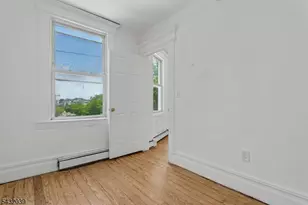 55 Hawkins St, Newark, NJ 07105 - Photo 37