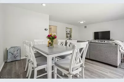 165 Essex Ave #110, Metuchen, NJ 08840 - Photo 3