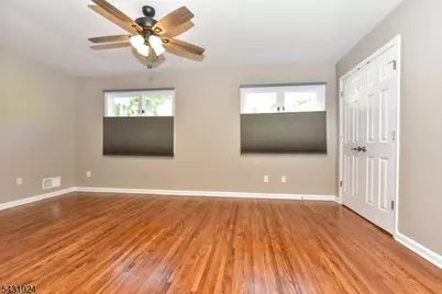 5 Hansen Pl, Wayne Twp., NJ 07470 - Photo 21
