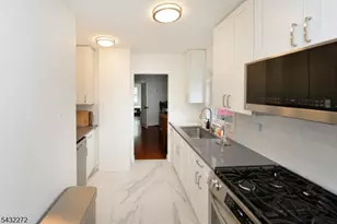 50 Dean St, Glen Rock, NJ 07452 - Photo 7