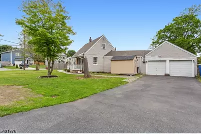 34 Decker Rd, Wanaque, NJ 07420 - Photo 3