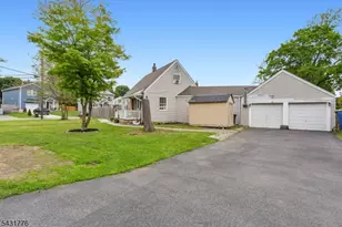 34 Decker Rd, Wanaque, NJ 07420 - Photo 3