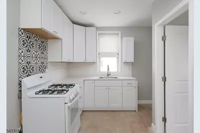 16 E 19th St, Linden, NJ 07036 - Photo 11