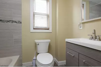 16 E 19th St, Linden, NJ 07036 - Photo 15