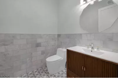 18 Lincoln Ave, Florham Park, NJ 07932 - Photo 19