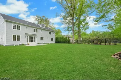 18 Lincoln Ave, Florham Park, NJ 07932 - Photo 5