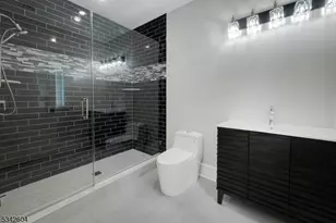 18 Lincoln Ave, Florham Park, NJ 07932 - Photo 41