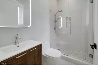 18 Lincoln Ave, Florham Park, NJ 07932 - Photo 23